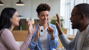 MyVoice, l'appareil qui traduit la langue des signes en sons