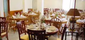 A Dubaï, les clients d’un restaurant payent en fonction du poids de nourriture consommé