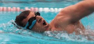 Des lunettes de natation analysent les performances des athlètes en temps réel