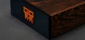 Un réveil indique les jours qu’il vous reste avant de mourir
