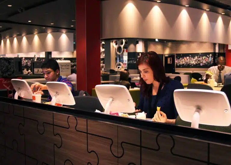 Un service de tablettes tactiles en libre service