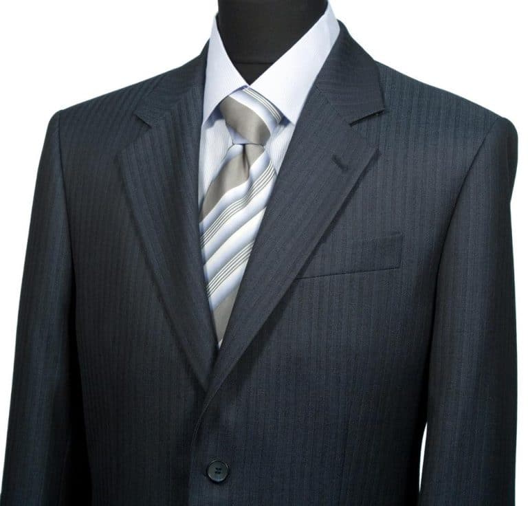Des costumes sur-mesure à prix attractifs