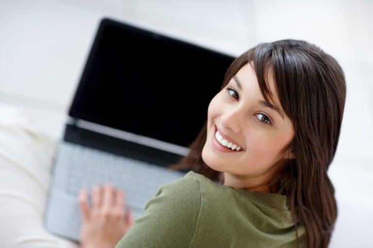 FrenchDatingAssistant accompagne les hommes et les femmes sur les sites de rencontres
