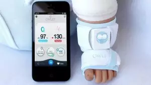Surveiller la santé de son bébé avec une chaussette