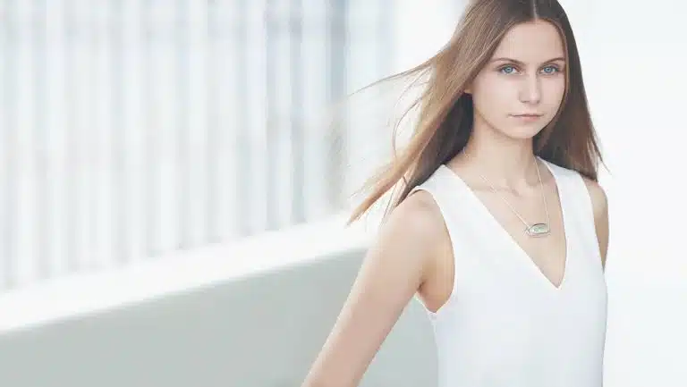 Un collier « Ange gardien » peut envoyer un message de détresse