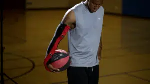 Une manche permet de marquer plus facilement au basket