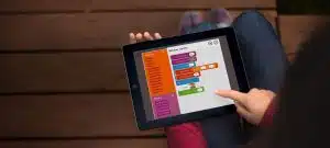 Une application pour apprendre aux enfants à coder des logiciels