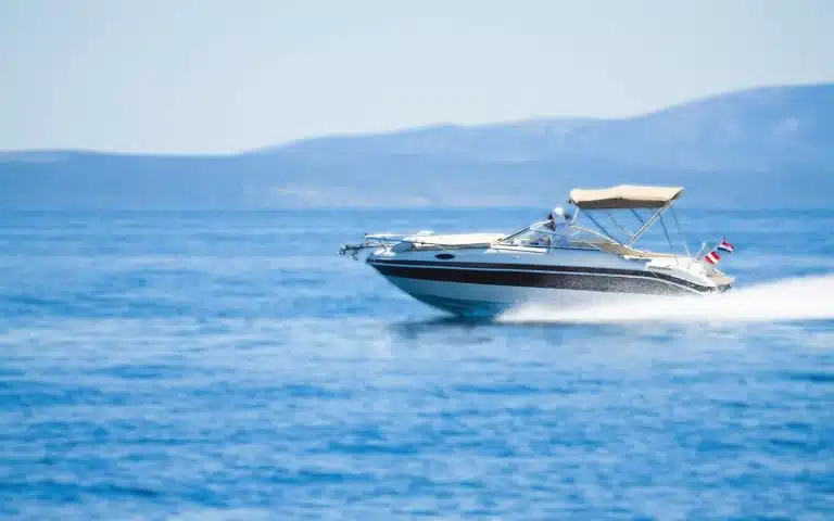 Une plateforme de location de bateaux entre particuliers