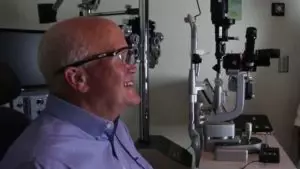 Un oeil bionique permet à un aveugle de voir