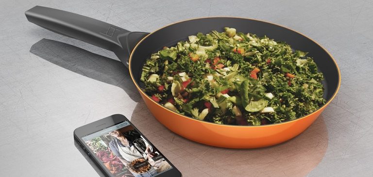 Une poêle connectée pour mieux cuisiner
