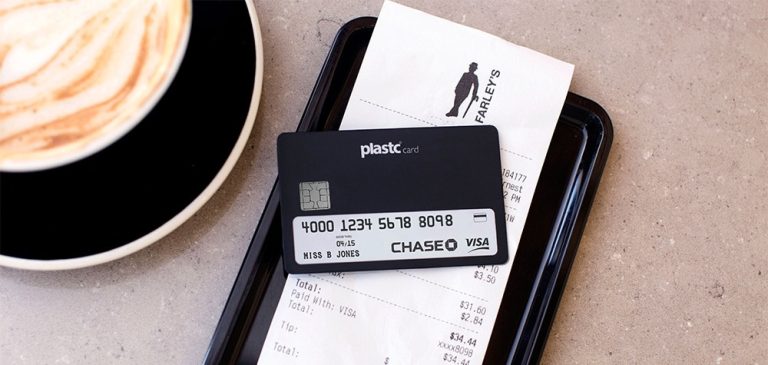 Une carte universelle regroupe toutes les autres cartes