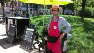 Une cantine itinérante pour les salariés grâce à des triporteurs