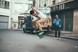 Un capteur à fixer sur son skateboard pour enregistrer et partager ses performances