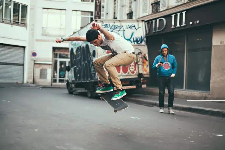 Un capteur à fixer sur son skateboard pour enregistrer et partager ses performances