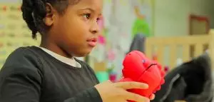 Un jouet connecté qui dialogue avec les enfants