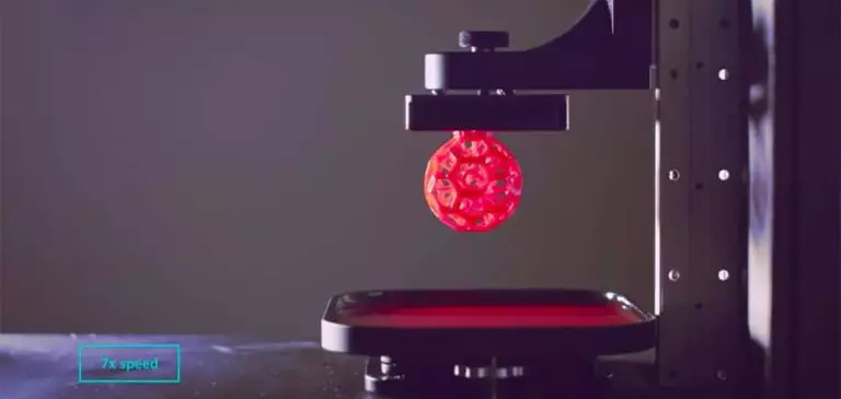 Une imprimante 3D peut fabriquer des objets en quelques minutes seulement
