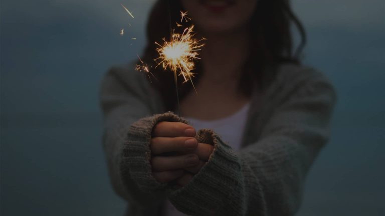 Un site permet d&rsquo;offrir un tweet ou un post Facebook à un projet de son choix