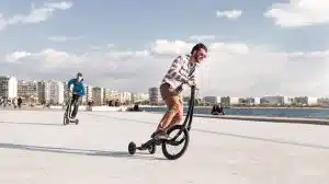 Un nouveau véhicule hybride proche du vélo