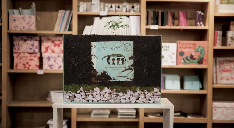 Des livres pour enfants qui permettent de planter un arbre