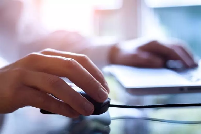 Une plateforme pour réserver des prestataires de service près de chez soi