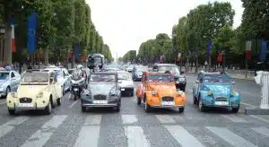 Paris s’attaque au smog en bannissant les voitures de collection