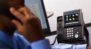 Un lifehack permet aux travailleurs occupés de se désintéresser des conférences téléphoniques