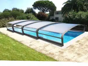 Quel intérêt d’installer un abri piscine ?