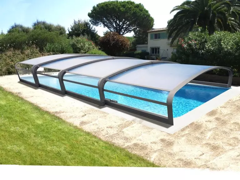 Quel intérêt d’installer un abri piscine ?
