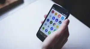 Trouver les meilleurs hôtels en utilisant les sms