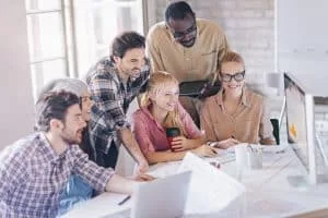 Éliminez les goulots d’étranglement au sein de votre entreprise par la mise en place de réunions virtuelles
