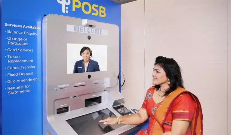 Les distributeurs automatiques de billets proposent désormais une fonctionnalité de chat vidéo en live