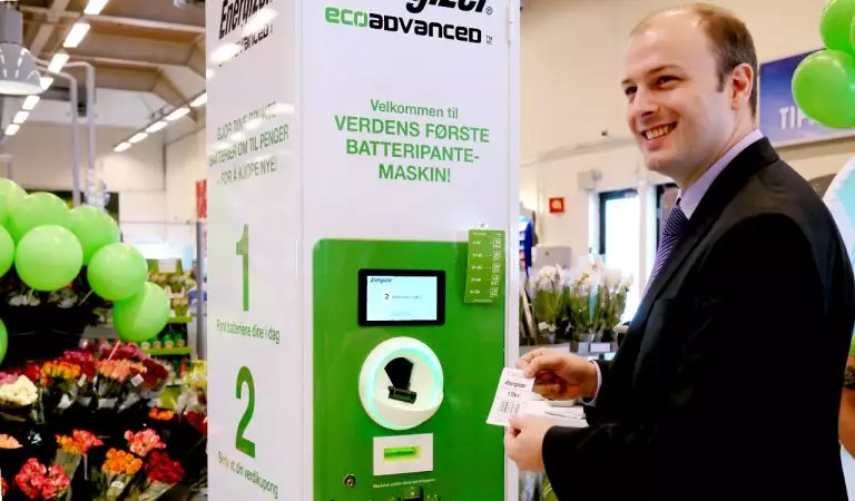 La nouvelle machine qui paye pour les anciennes batteries