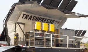 Une machine de recyclage fonctionnant à l’énergie solaire et facile à transporter