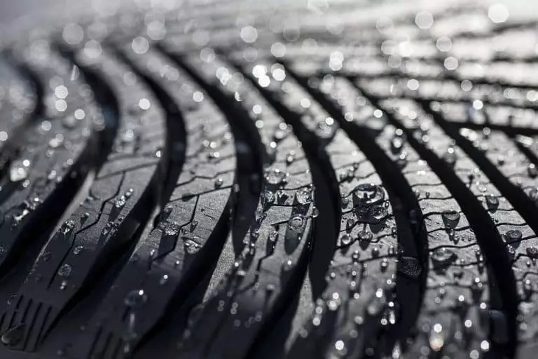 Un pneu qui se régénère tout seul, une véritable innovation dans l’univers automobile