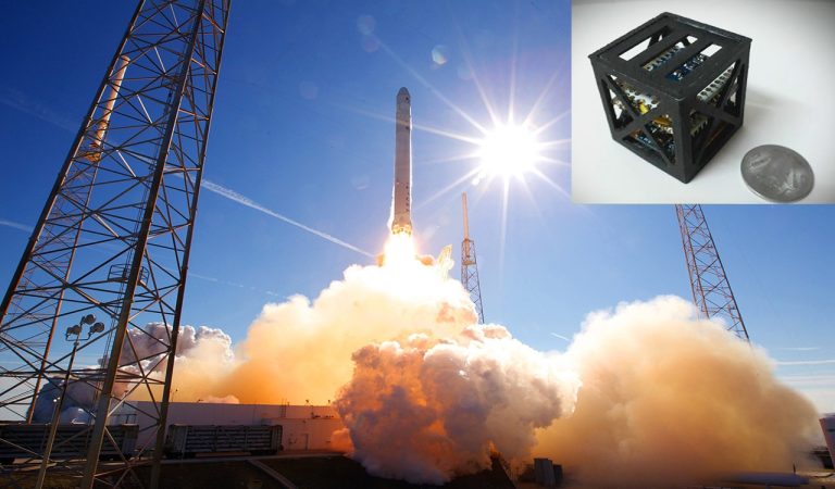 Un adolescent indien construit le plus petit satellite au monde