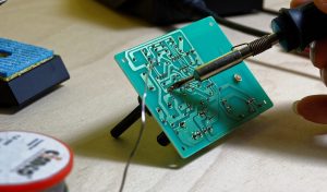 Circuit.io facilite la création de circuits imprimés