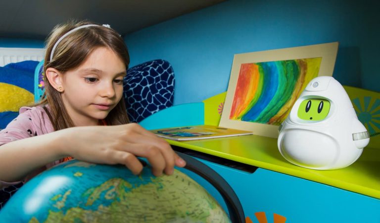 Un robot qui fonctionne par activation vocale et qui personnalise l’apprentissage