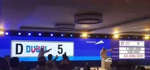 Dubaï inaugure les plaques d’immatriculation connectées