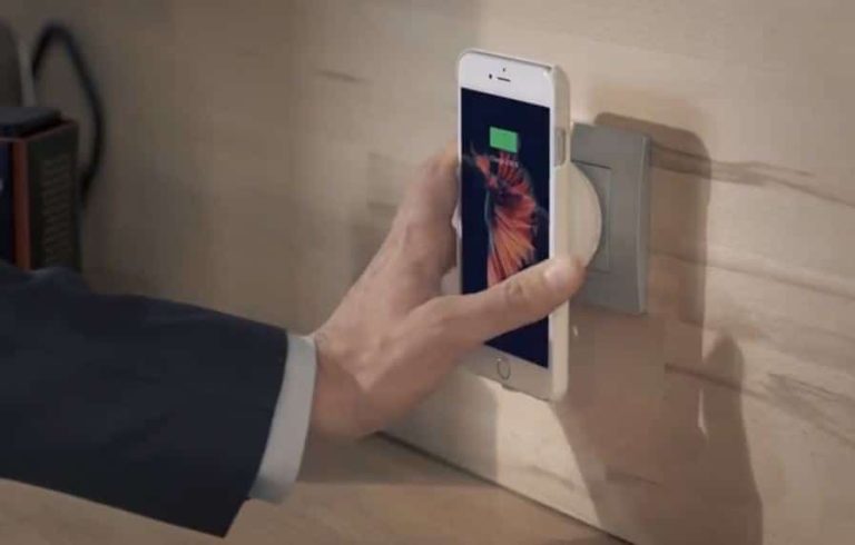 Un chargeur sans fil et mural pour votre smartphone