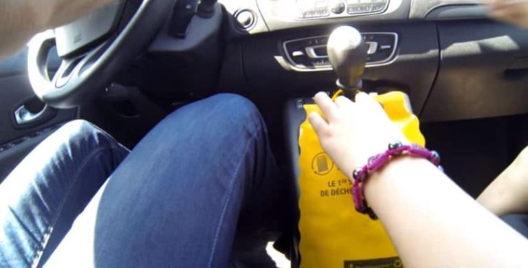 Le premier sac de collecte de déchets spécialement conçu pour les voitures
