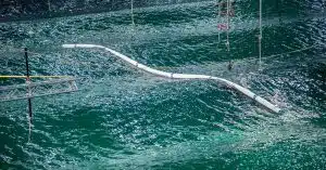 Un barrage flottant pour nettoyer les océans