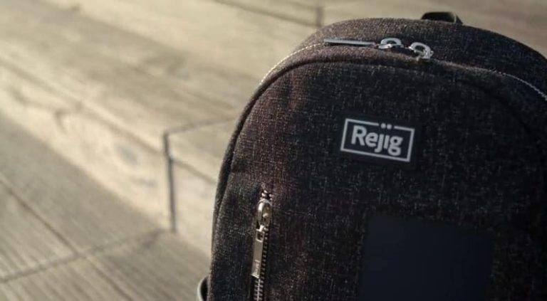 Un sac à dos solaire pour recharger votre téléphone !