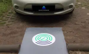 Une plaque d’égout connectée pour recharger votre voiture