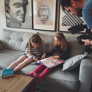 Bookinou lit les histoires à vos enfants à votre place !