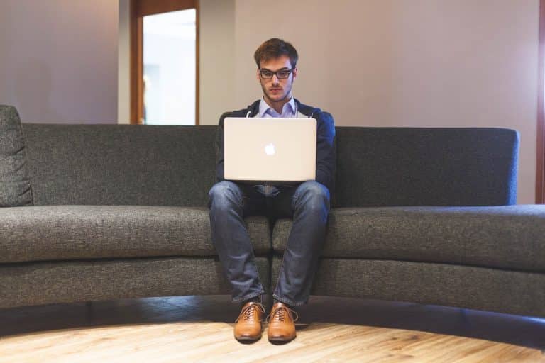 Le service bancaire Shine pour les freelances propose des abonnements payants