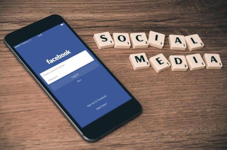 Facebook construit secrètement LOL, un hub génial pour les adolescents