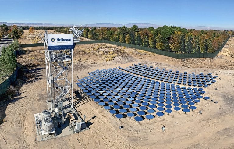 Heliogen, une start-up US, dévoile un panneau solaire capable d&rsquo;atteindre les 1 000 °C