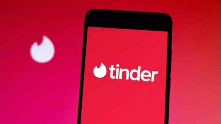 Votre rendez-vous Tinder se passe mal ? Pas de panique, un nouveau bouton est disponible !