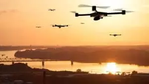 Des drones pour surveiller le respect des règles de confinement Des drones pour surveiller le respect des règles de confinement