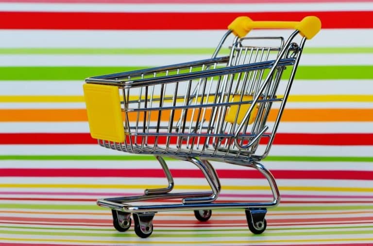 Les caddies « spécial confinement », la réponse des magasins contre la cohue et les abus du coronavirus